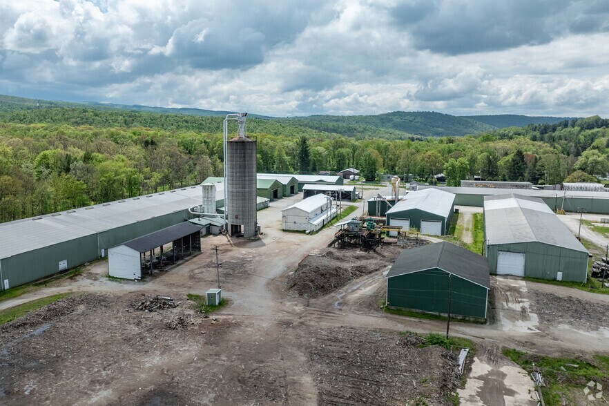 135 Roaring Run Rd, Champion, PA à vendre - Photo de l’immeuble – Image 3 sur 6