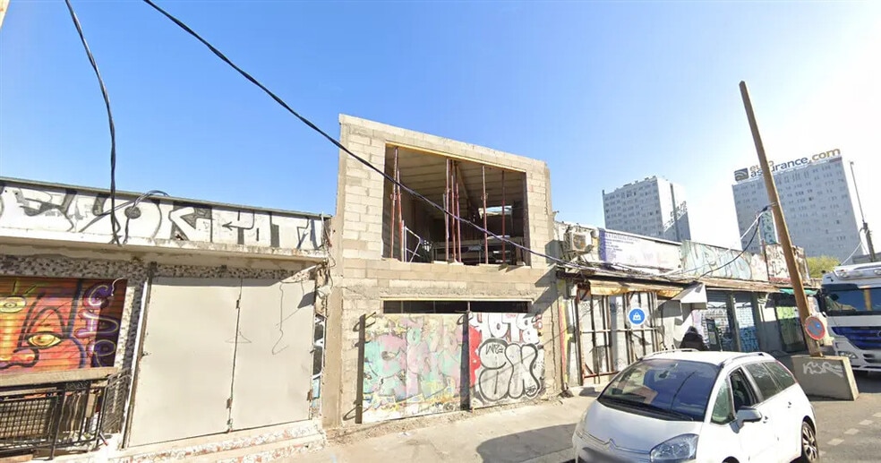 Local commercial dans Saint-Ouen-sur-Seine à vendre - Photo de l’immeuble – Image 1 sur 9