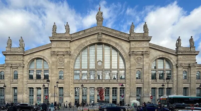 Local commercial dans Paris à louer - Photo de l’immeuble – Image 1 sur 4