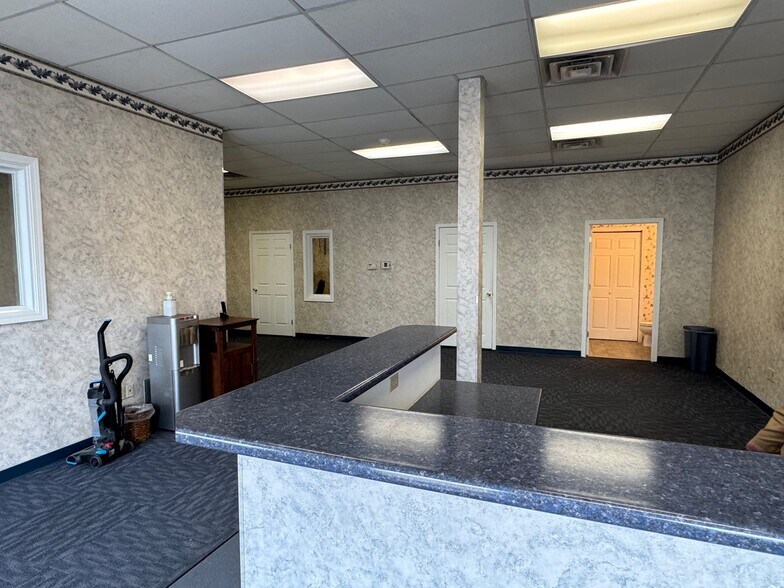 111 W 3rd St, Rushville, IN à vendre - Photo de l’immeuble – Image 3 sur 18