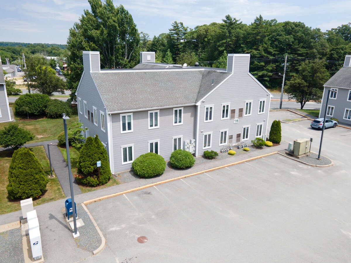 78 Faunce Corner Mall Rd, North Dartmouth, MA 02747 - Lot 550 - - Photo intérieure - Image 2 of 20