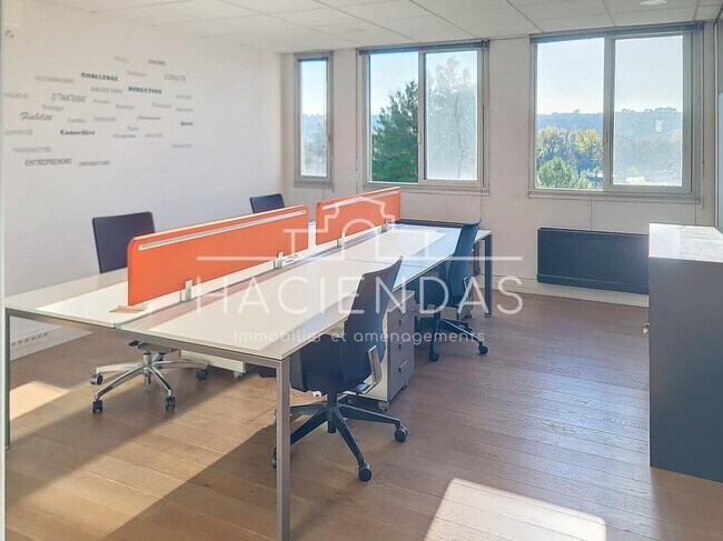 Plus de détails pour Bureau à louer