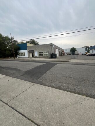 Plus de détails pour 2911 E Boone Ave, Spokane, WA - Industriel/Logistique à vendre