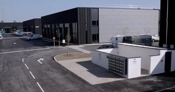 Plus de détails pour Local d’activités à vendre