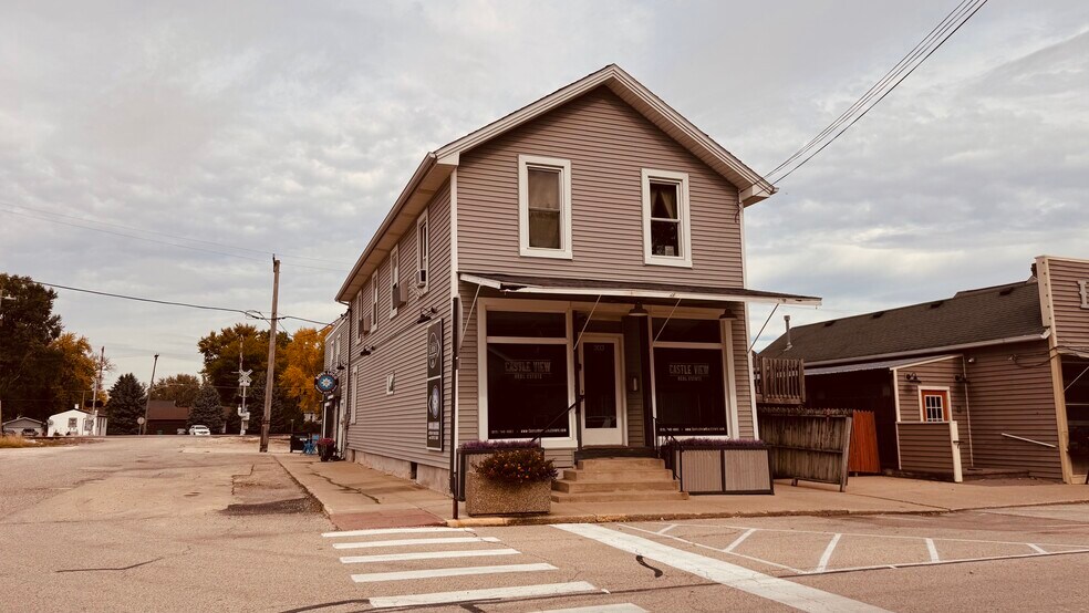 301-305 E Main St, Maple Park, IL à vendre - Photo principale – Image 1 sur 4