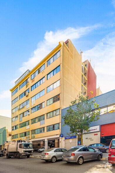 Carrer d'Alfons XII, 605, Badalona, Barcelona à vendre - Photo de l’immeuble – Image 2 sur 2