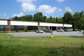 Plus de détails pour 130 Oak Park Dr, Mooresville, NC - Local d'activités à louer