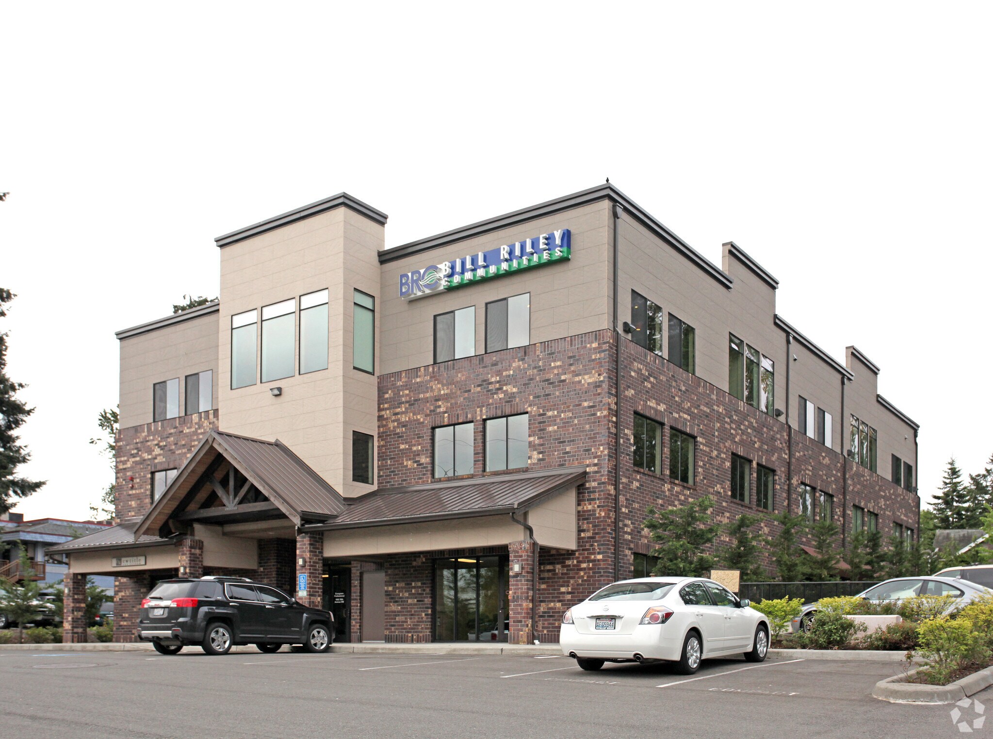 1002 39th Ave SW, Puyallup, WA à louer Photo principale– Image 1 sur 4