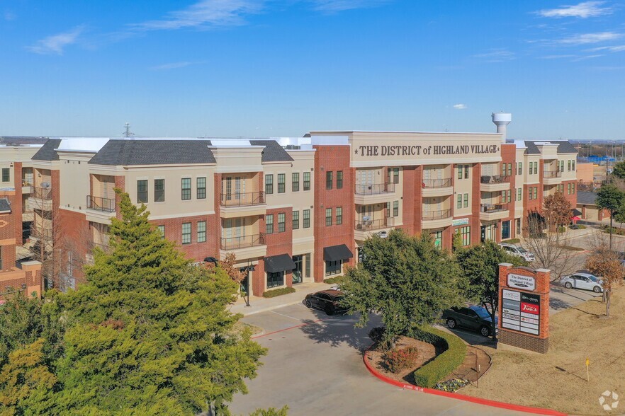 2570 Justin Rd, Highland Village, TX à louer - Photo principale – Image 1 sur 71