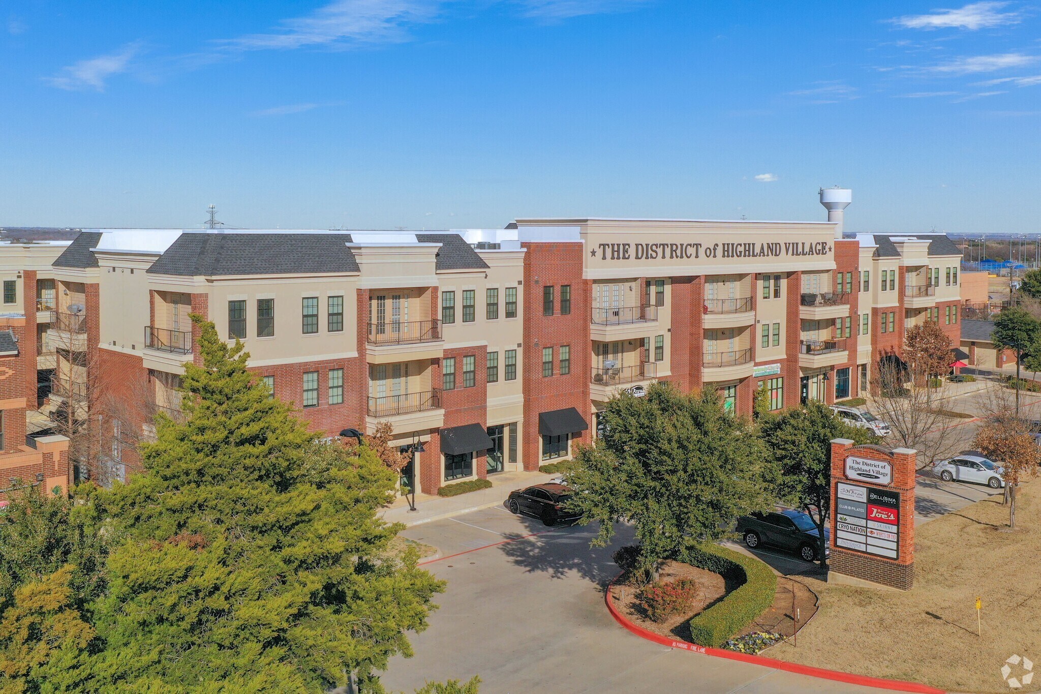 2570 Justin Rd, Highland Village, TX à louer Photo de l’immeuble– Image 1 sur 72