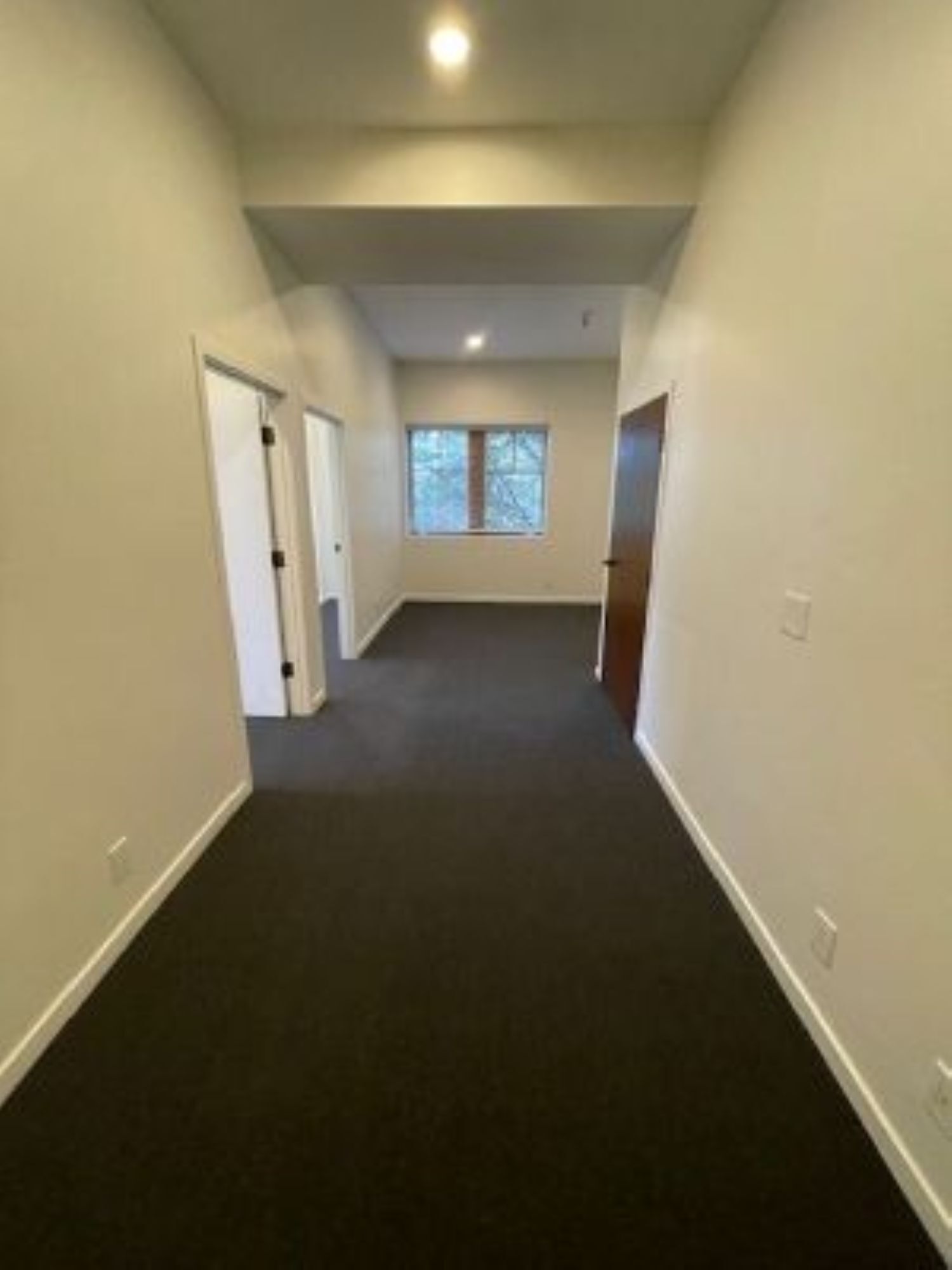 612-618 Lighthouse Ave, Pacific Grove, CA à louer Photo intérieure– Image 1 sur 10