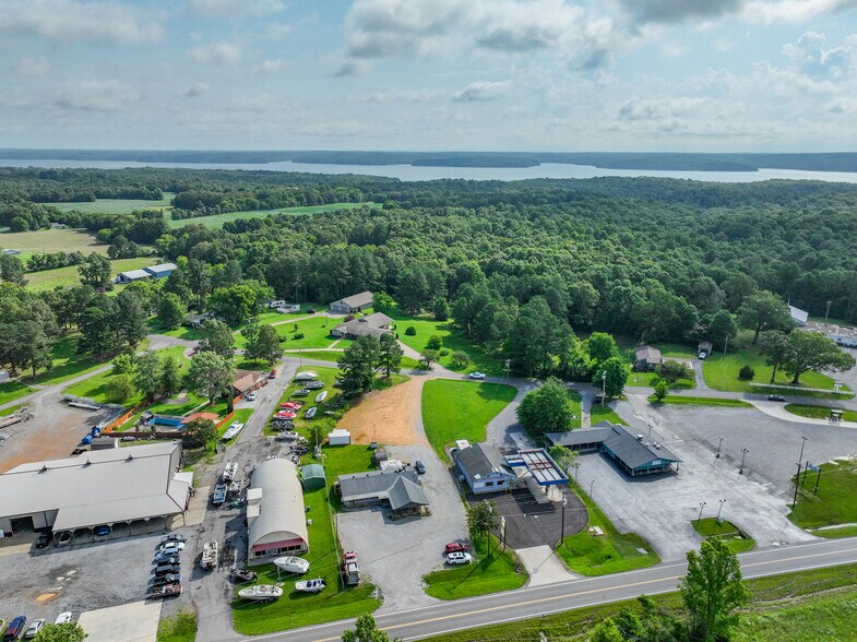 15649 US-68, Benton, KY à vendre - Photo de l’immeuble – Image 3 sur 20
