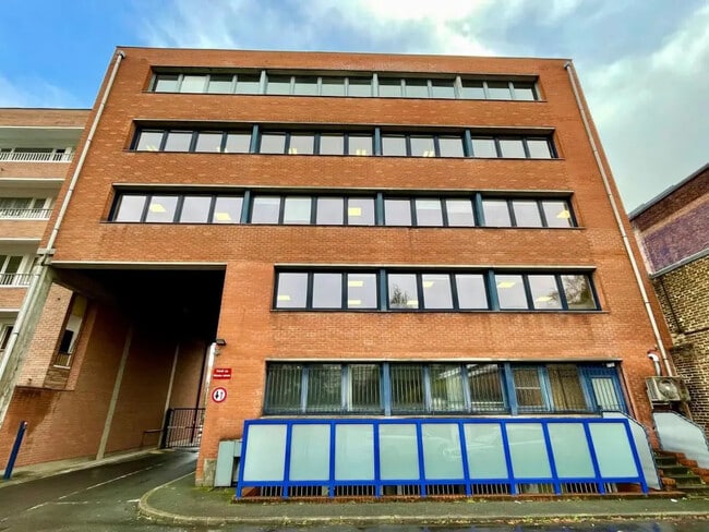 Plus de détails pour 969 Avenue De La République, Marcq-en-Baroeul - Bureau à louer