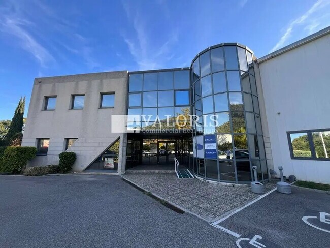 Plus de détails pour 945 Avenue Du Pic De Bertagne, Gémenos - Bureau à louer