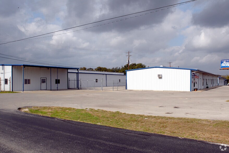 15725 W State Highway 29, Liberty Hill, TX à louer - Photo principale – Image 1 sur 9