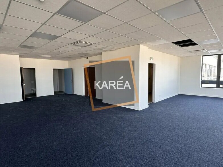 Bureau dans Chessy à vendre - Photo de l’immeuble – Image 2 sur 5