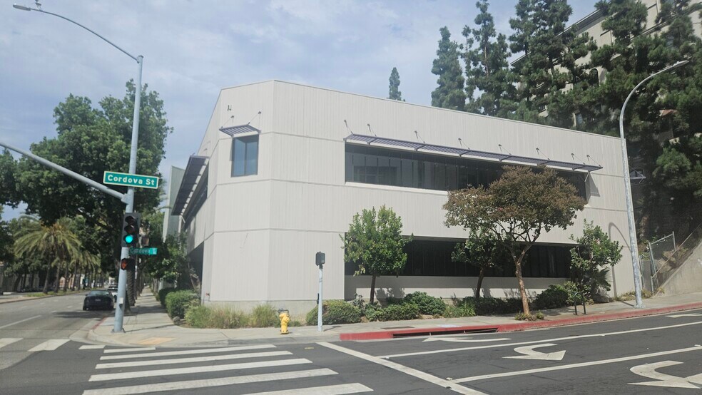 150 S Arroyo Pky, Pasadena, CA à louer - Photo de l’immeuble – Image 2 sur 8