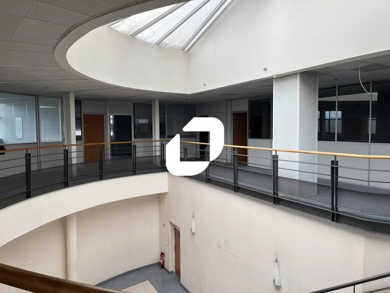 Industriel/Logistique dans Les Mureaux à vendre - Photo intérieure – Image 2 sur 6