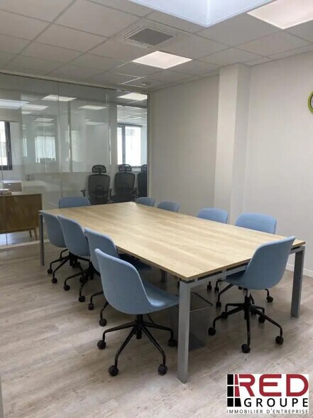 Bureau dans Gémenos à louer - Photo de l’immeuble – Image 2 sur 6