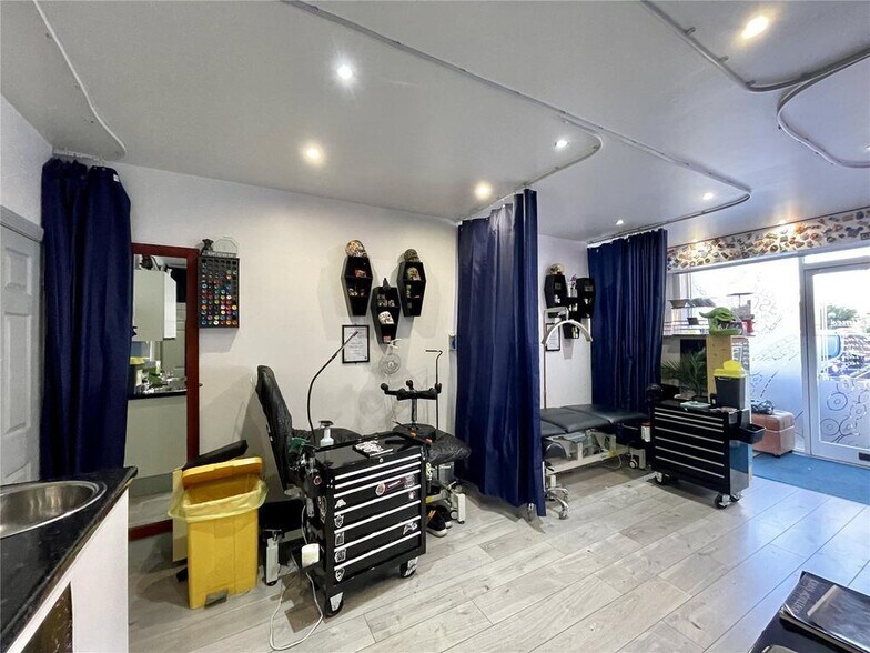 Lower Southend Rd, Wickford à louer - Photo de l’immeuble – Image 2 sur 6