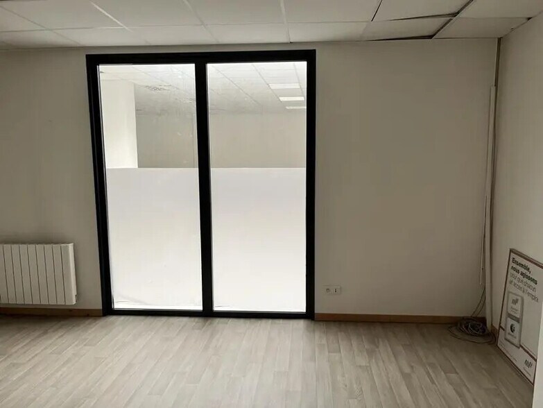 Bureau dans Langon à louer - Photo intérieure – Image 2 sur 7