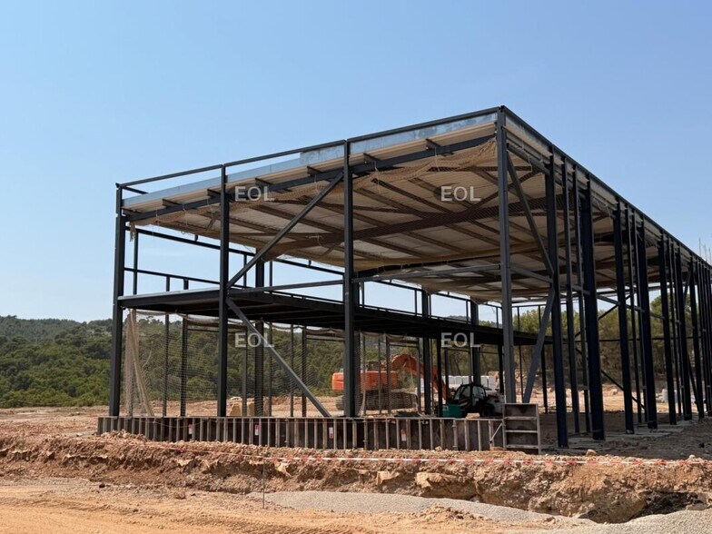 Local d'activités dans La Ciotat à vendre - Photo de la construction – Image 2 sur 5