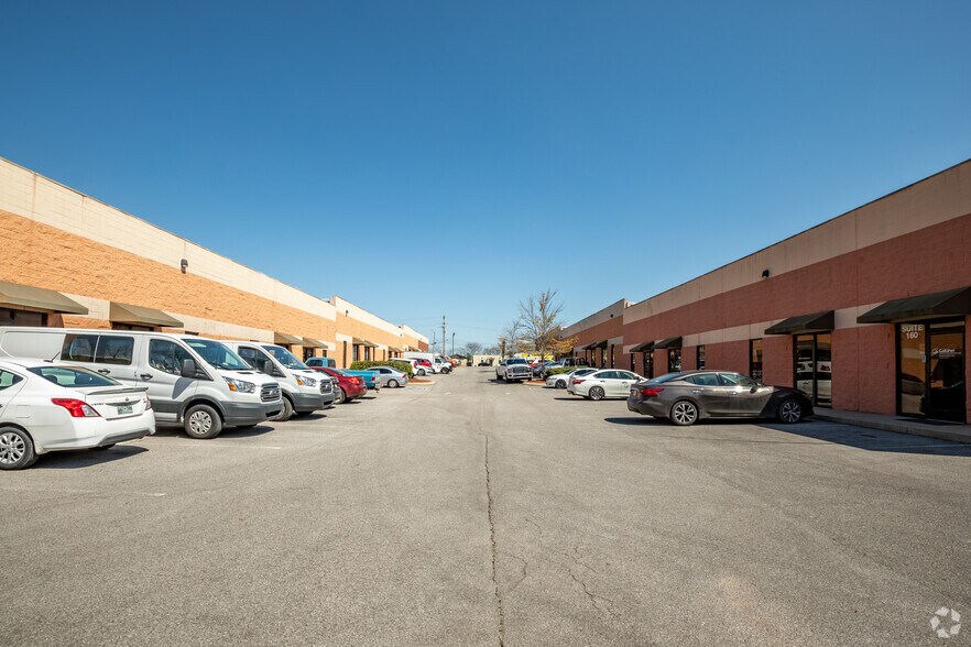 131 Weakley Ln, Smyrna, TN à louer - Photo de l’immeuble – Image 3 sur 10