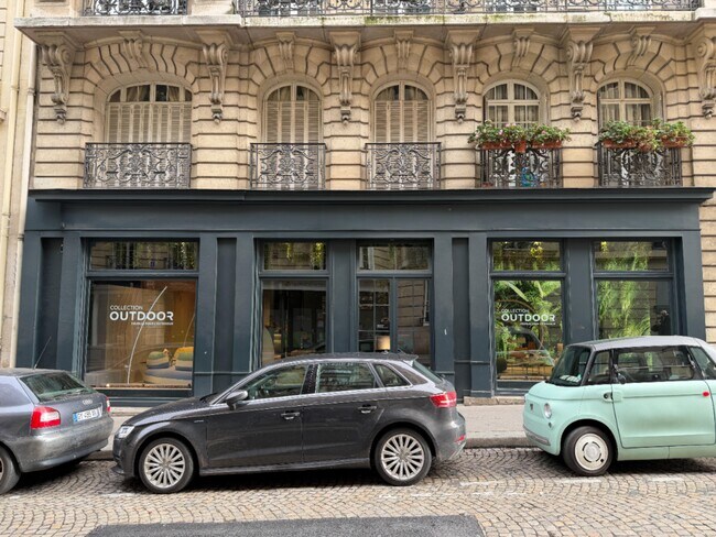 Plus de détails pour Local commercial à louer