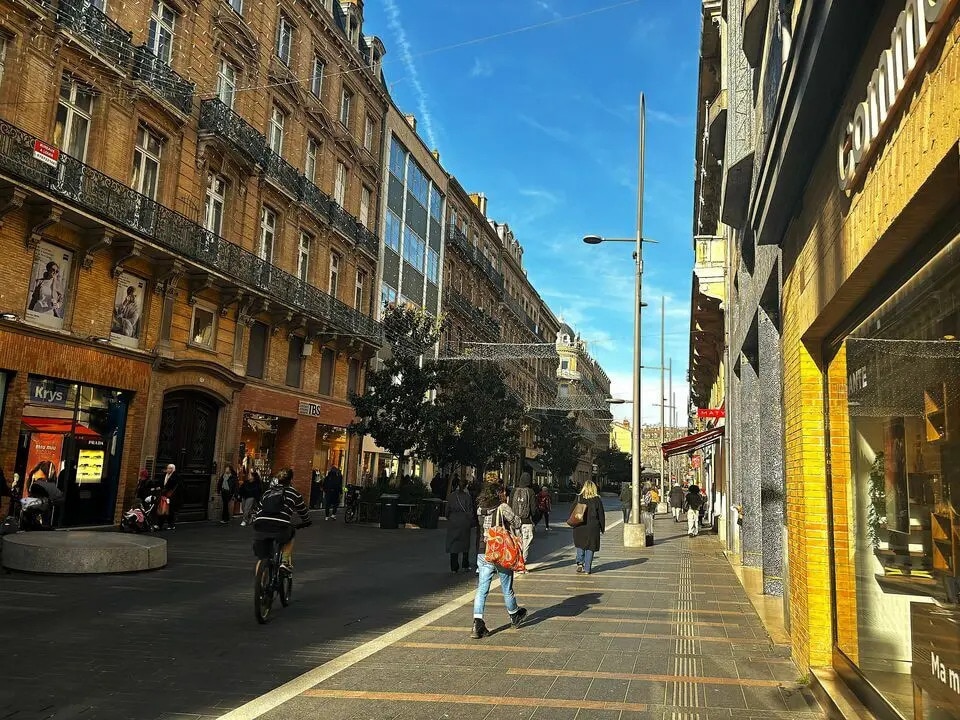 Local commercial dans Toulouse à louer Photo de l’immeuble– Image 1 sur 4