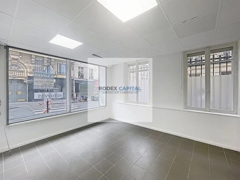 Local commercial dans Paris à louer - Photo de l’immeuble – Image 3 sur 9