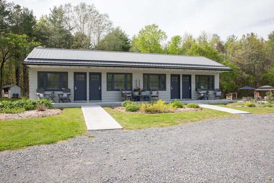 2445 US-9 Rt, Peru, NY à vendre - Photo de l’immeuble – Image 2 sur 56