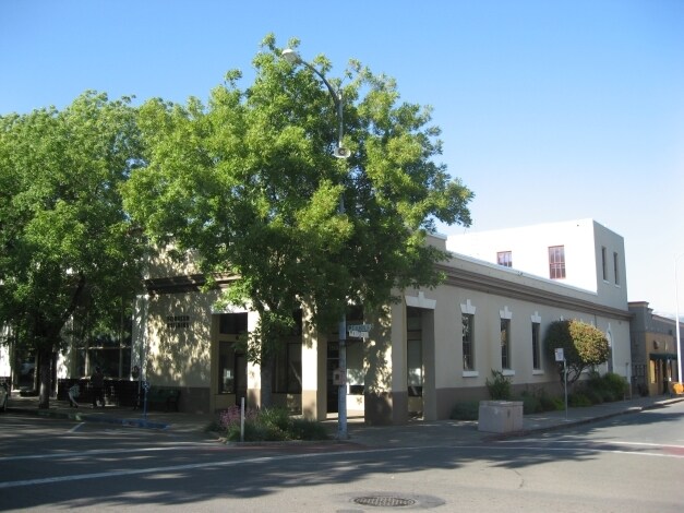 199 S School St, Ukiah, CA à louer - Photo de l’immeuble – Image 1 sur 14