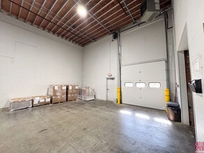 2223 Thomaston Ave, Waterbury, CT à louer Photo intérieure– Image 2 sur 10