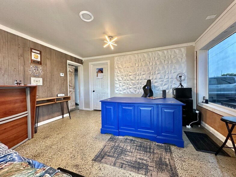 1208 N Stephenson Ave, Iron Mountain, MI à vendre - Photo de l’immeuble – Image 3 sur 6