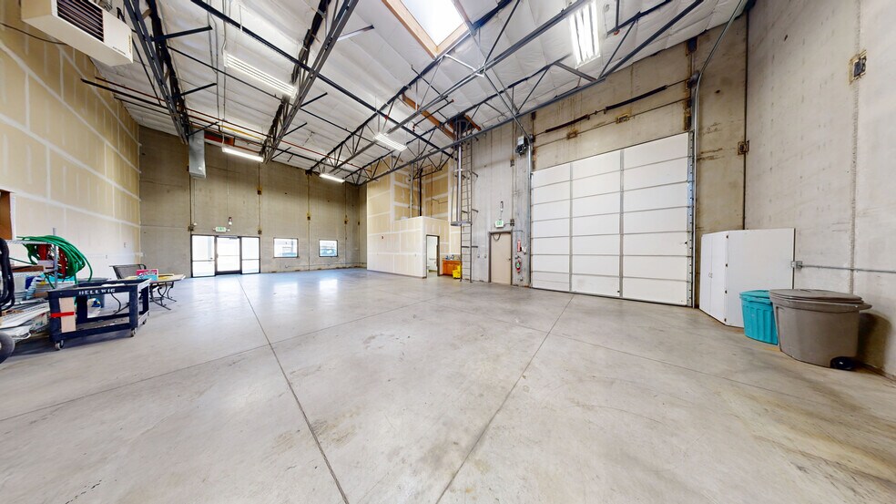 892 Maestro Dr, Reno, NV à louer - Photo de l’immeuble – Image 3 sur 6