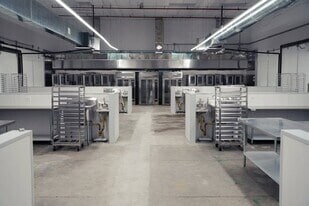 36-06 43rd Ave, Long Island City, NY à louer Photo intérieure– Image 1 sur 1