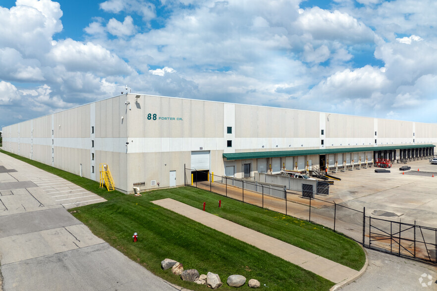 88 Foster Cres, Mississauga, ON à louer - Photo de l’immeuble – Image 1 sur 22