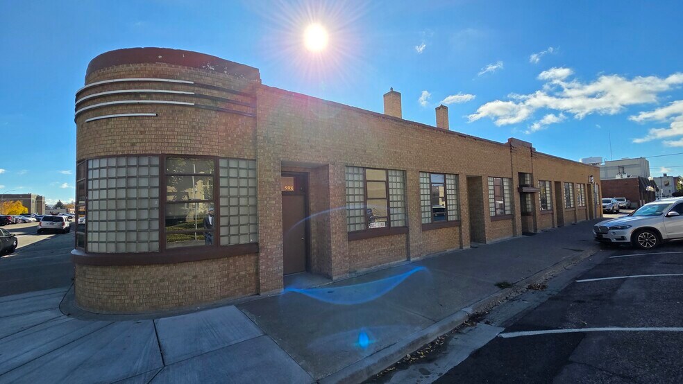 552 N Capital Ave, Idaho Falls, ID à louer - Photo de l’immeuble – Image 2 sur 15