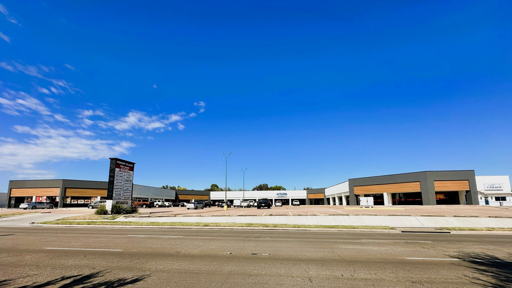 1115 E Pioneer Pky, Arlington, TX à louer Photo principale– Image 1 sur 6