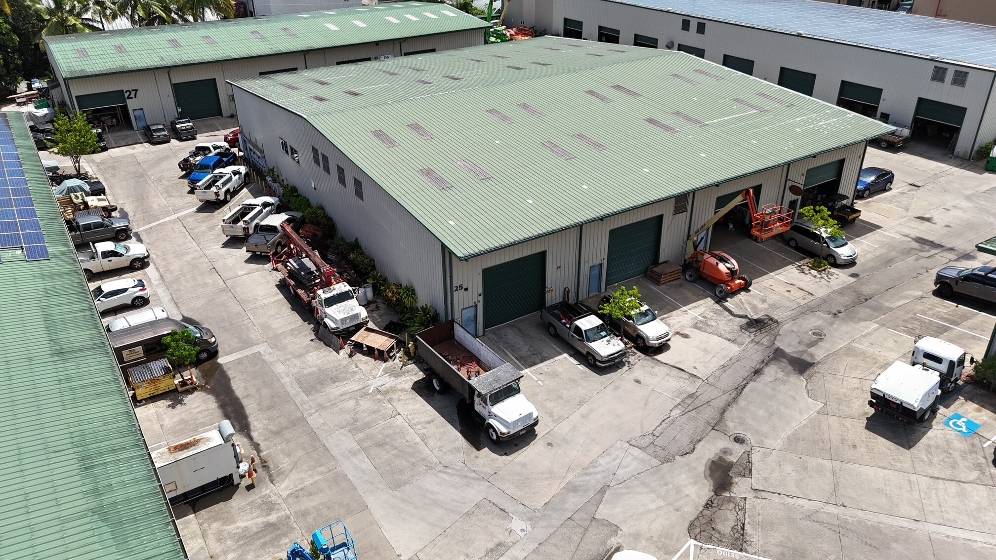 201 Kapaa Quarry Rd, Kailua, HI à louer Photo de l’immeuble– Image 1 sur 3