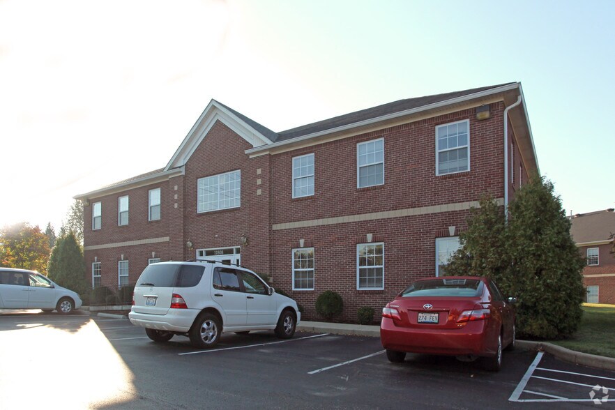 12808 Townepark Way, Louisville, KY à vendre - Photo de l’immeuble – Image 2 sur 11