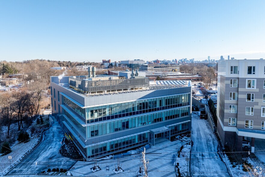 23 Elm St, Watertown, MA à louer - Photo de l’immeuble – Image 2 sur 5