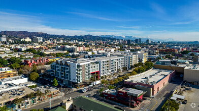 7111 Santa Monica Blvd, West Hollywood, CA - VUE AÉRIENNE  vue de carte