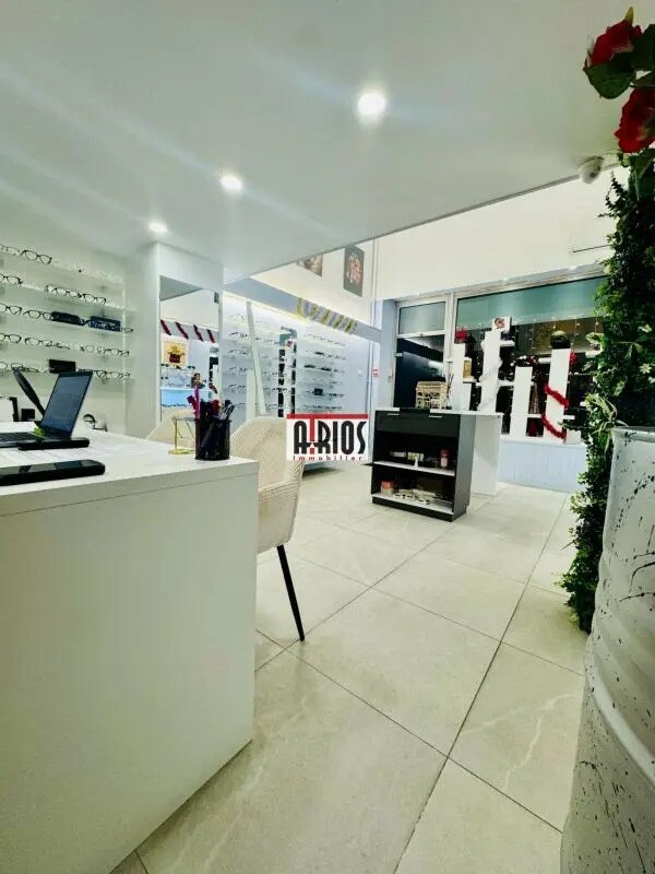 Plus de détails pour Local commercial à louer