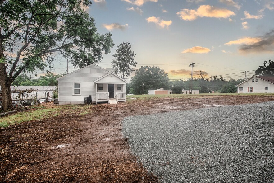 601 N Johnson St, Monroe, NC à vendre - Photo de l’immeuble – Image 3 sur 17