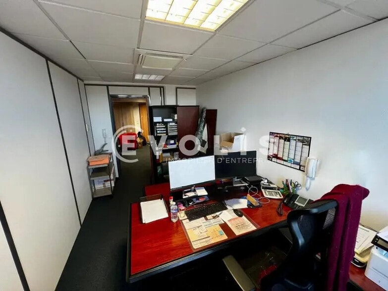 Bureau dans Évry-Courcouronnes à vendre - Photo intérieure – Image 3 sur 9