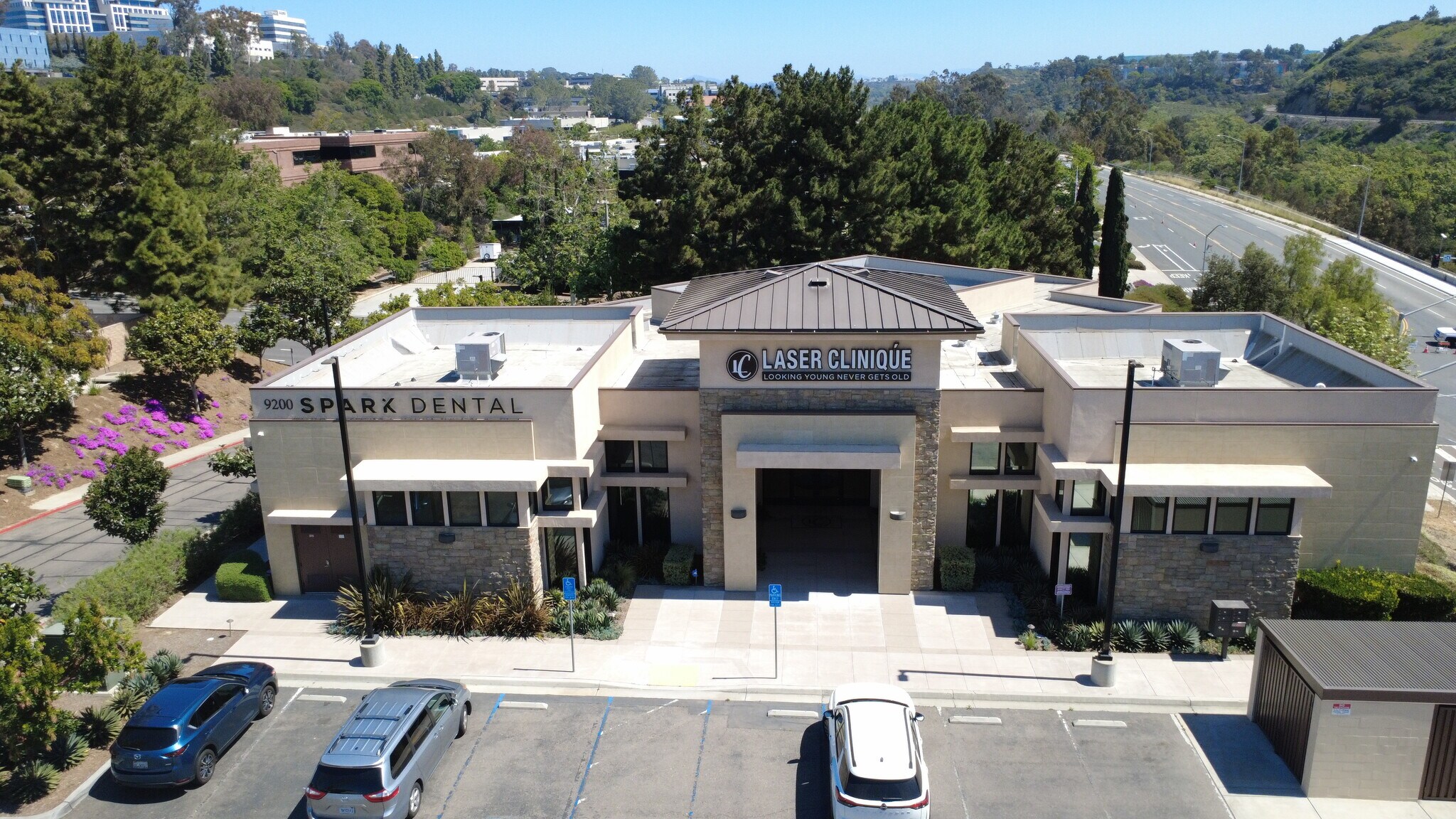 9200 Scranton Rd, San Diego, CA à louer Photo principale– Image 1 sur 12