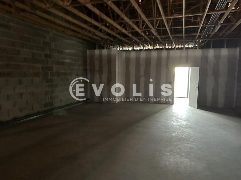 180 Avenue De Paris, Cavignac à vendre - Photo de l’immeuble – Image 3 sur 4