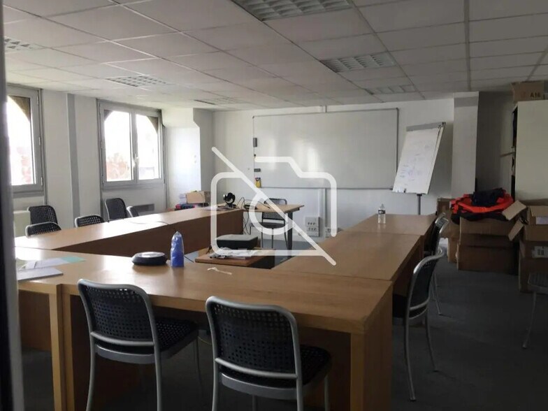 Industriel/Logistique dans Noisy-le-Grand à louer - Photo intérieure – Image 3 sur 12