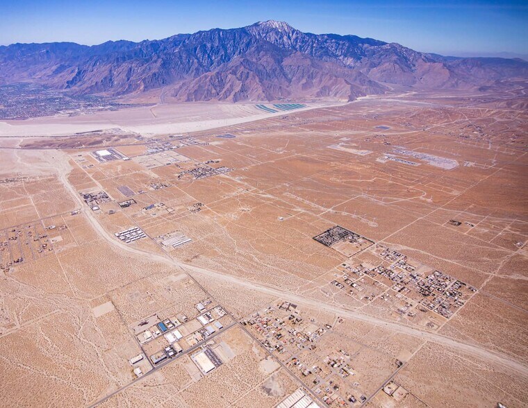 13500 Little Morongo Rd, Desert Hot Springs, CA à vendre - Photo principale – Image 1 sur 6
